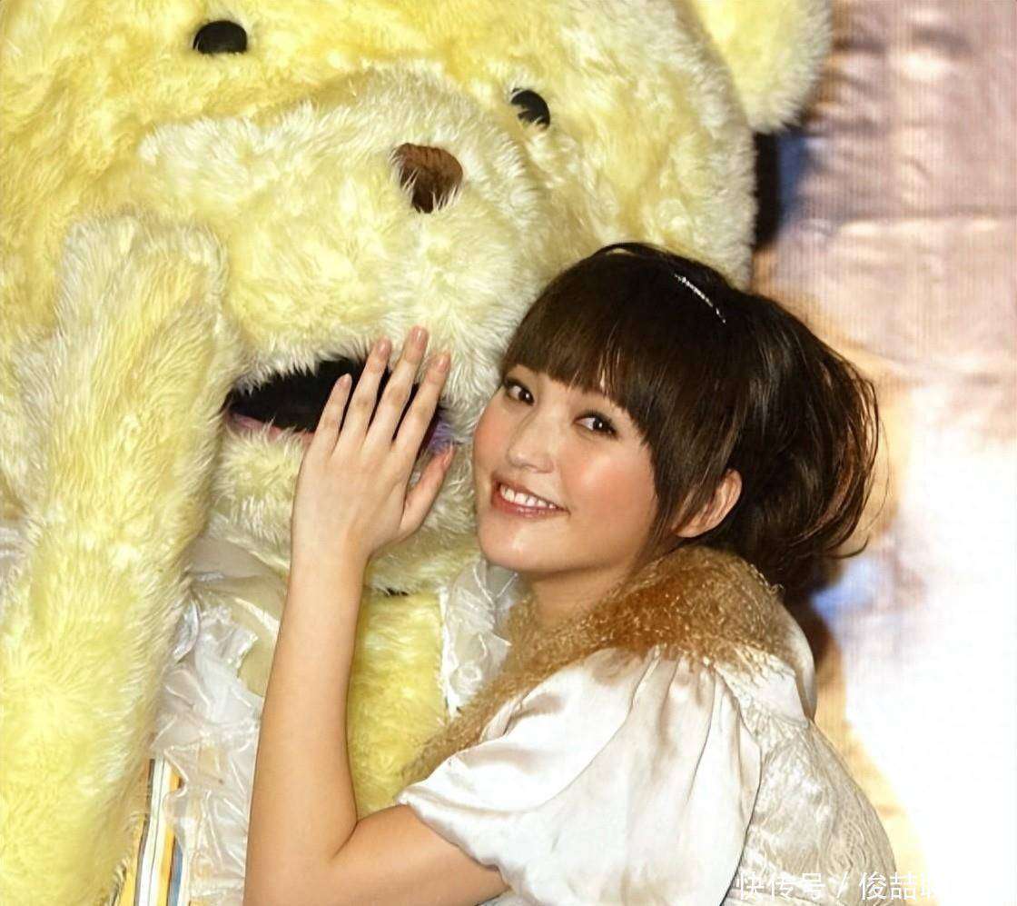 原创            金莎被小19岁男友求婚，遭催生仍很甜，网友喊话陈妍希也跟上