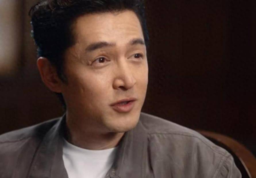 原创            陈道明说的没错，不演戏就“消失”的胡歌，已走上另一条大道