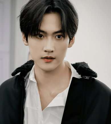 原创            于正回应不让周柯宇去星光大赏