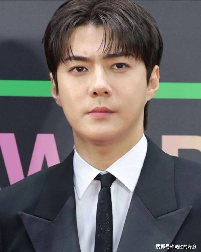 EXO今天红毯生图，谁的状态好？