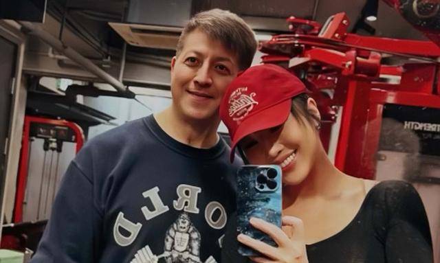 恭喜！TVB知名男星离婚后迎来新恋情，小21岁女友爱炫富财力惊人