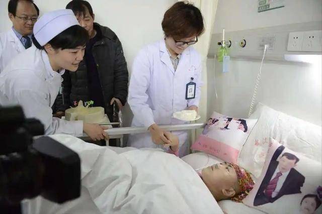 肿瘤去世的人逐年增多？医生含泪苦劝：宁可打打牌，也别做这5事