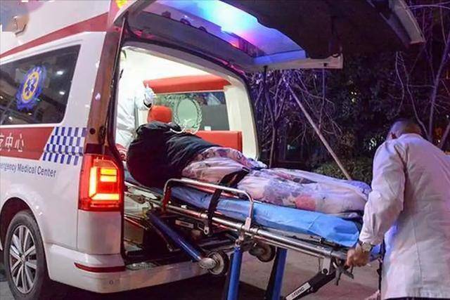 65岁阿姨夜间猝死，医生惋惜：一把年纪还做这5件事，真是心大