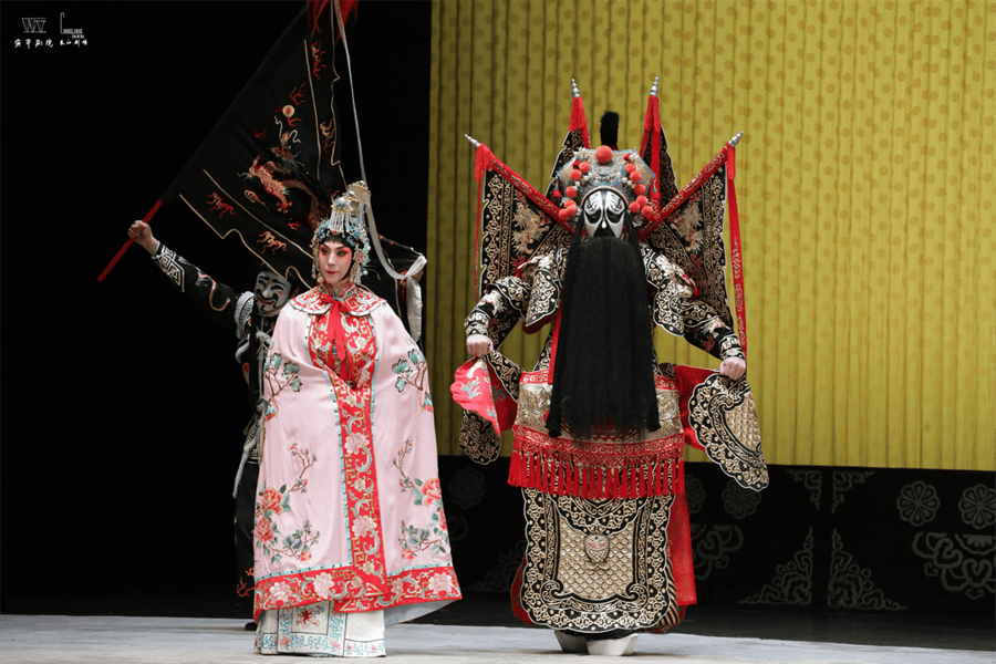 新民艺评｜黄丽珈：从史依弘的“霸王别姬”看梅派艺术的百年流转与当代新生