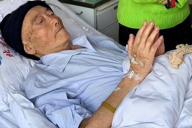 人不会无故患肺癌！调查研究发现：得肺癌的人，多半离不开这4点