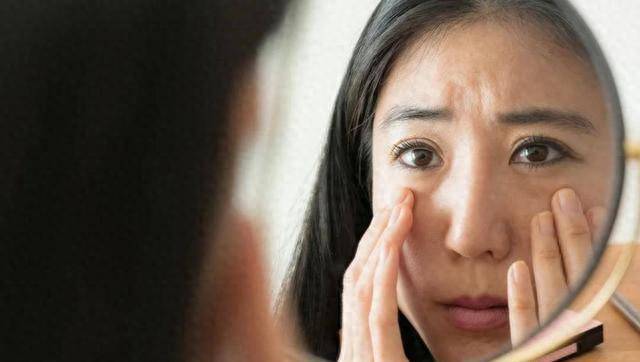 想留住胶原蛋白？7种抗衰食物清单，每天吃点皮肤不松垮