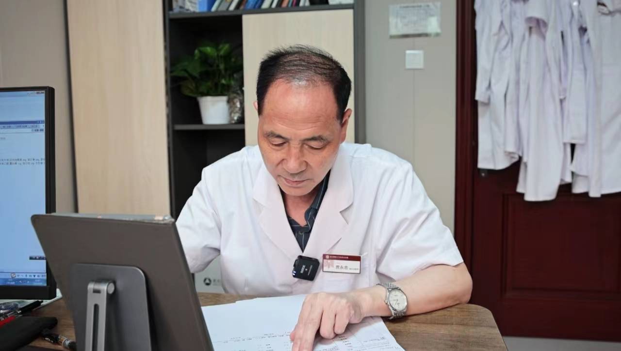 辨证化解桥本难题，北京融科甲状腺贾永忠，40年经验护甲健