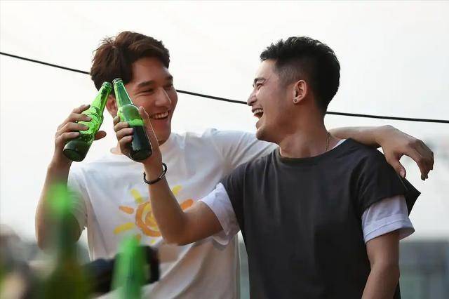 男性喝酒后，若频繁出现5种异常，证明已不适合喝酒，尽快戒了吧