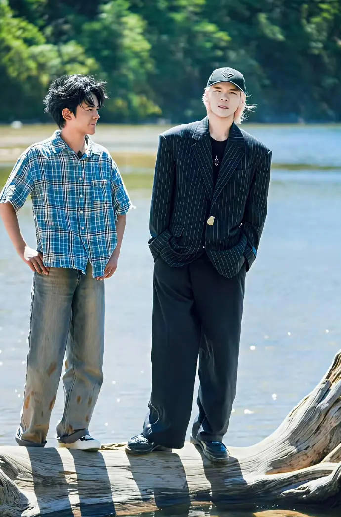 原创            向佐综艺吐心声！直言娱乐圈恐怖，丁真暖心安慰