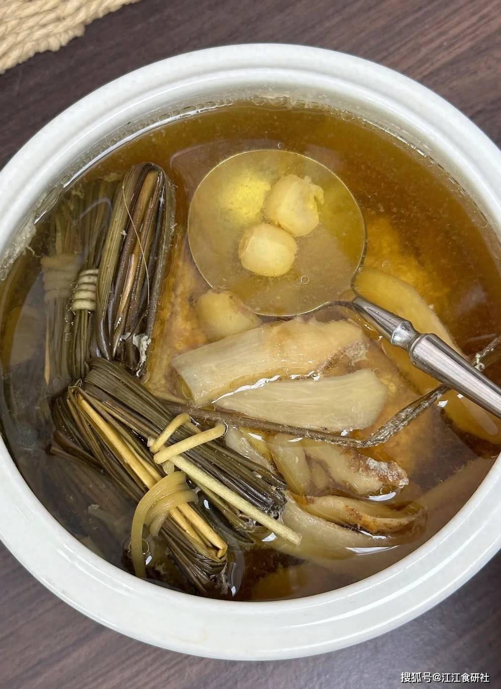 原创            天然“灭火器”，用它煲汤每天喝一碗，清火消肿散结，排毒去火