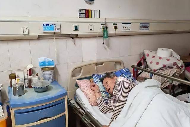 肝癌去世的人越来越多？医生劝告：天冷宁可打牌，也别做这5件事