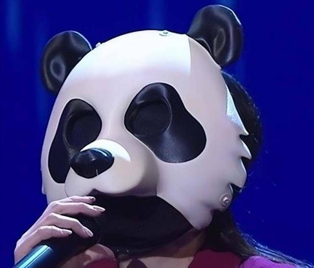 TVB知名女星戴面具登台，发挥失常一轮淘汰，经历胎死腹中之痛