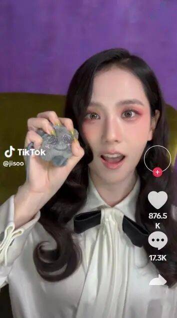 顶级女团爱豆近期活动，引发网友批评与失望不满？