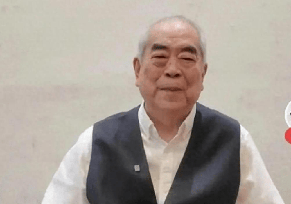 消失4个月范增露面回应：断亲女儿继子，37岁娇妻掌20亿字画，就因生了个儿子？