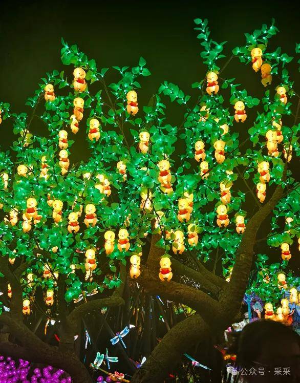 青秀山迷惑行为艺术大赏？景区：是魔是仙我说了算