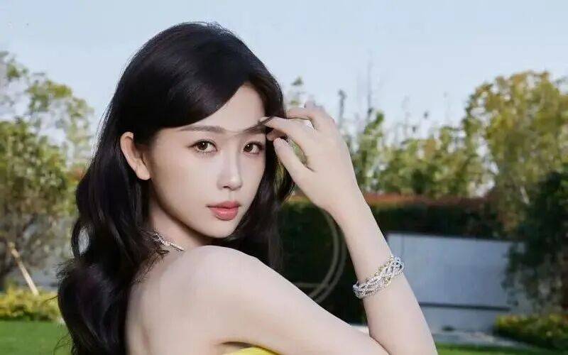 【2025.12.15】虞书欣这波熹妃回宫？旅行任意门第二季？朱亚文本人是什么样的性格？