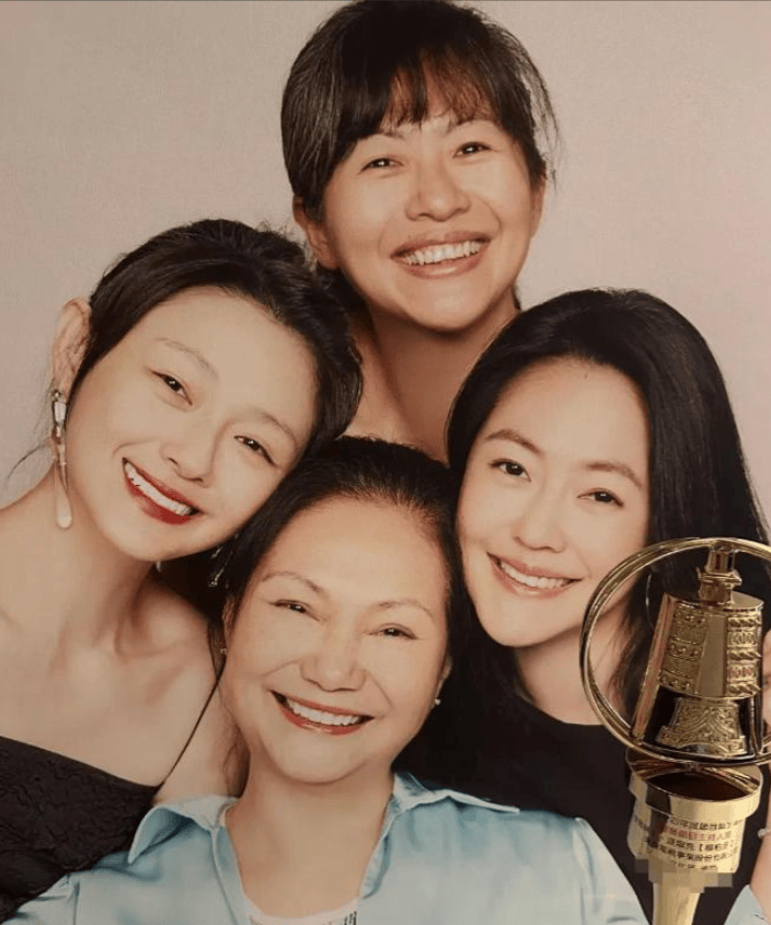 原创            小S再次组织跨年夜聚会！S妈欲带具俊晔前往，女婿或上韩综晒真爱