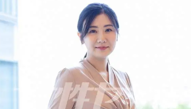 福原爱官宣再婚怀孕！三胎孕肚如箩，曝具体交往细节，高大且帅气