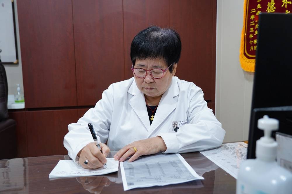 终于找到能说清楚我风湿病根的医生了”——患者口中的王德敏医生