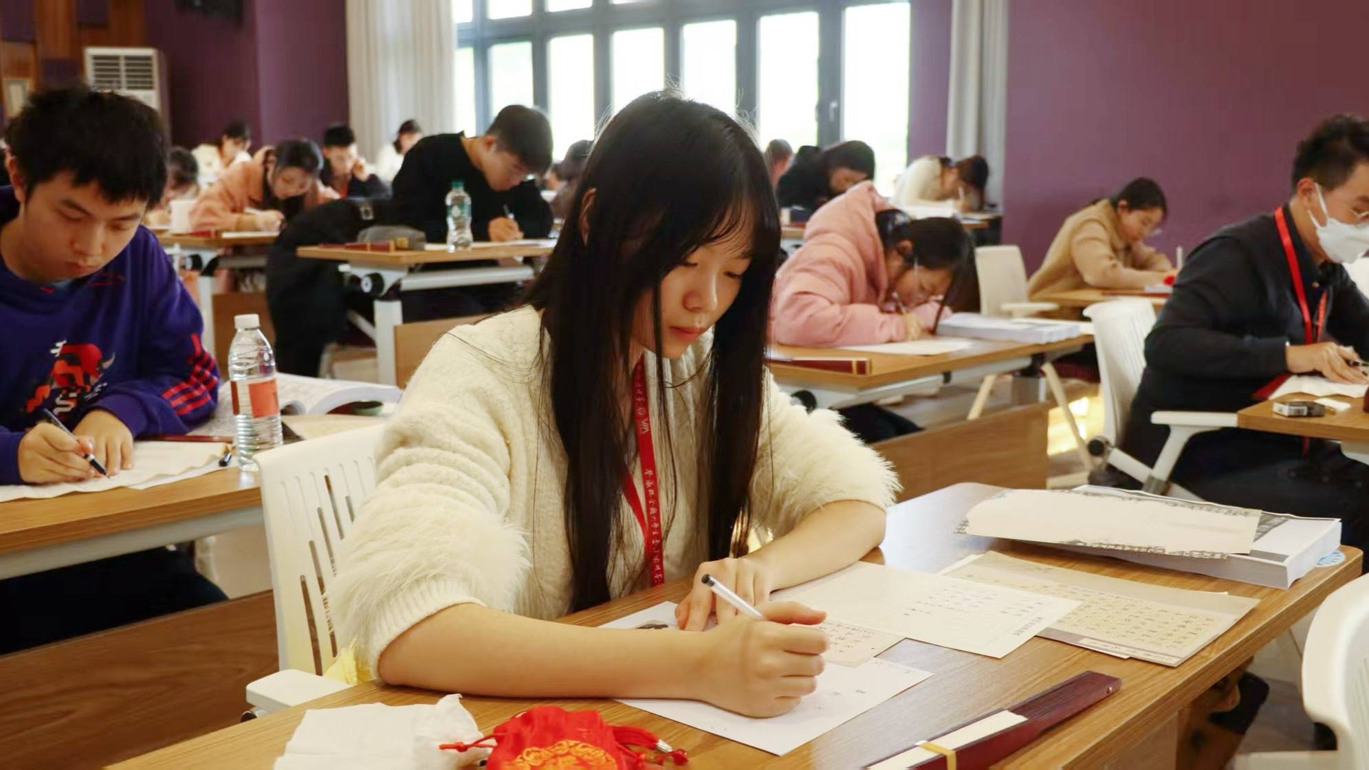 百校学子参赛 2025登瀛杯·全国大学生书法邀请赛收官