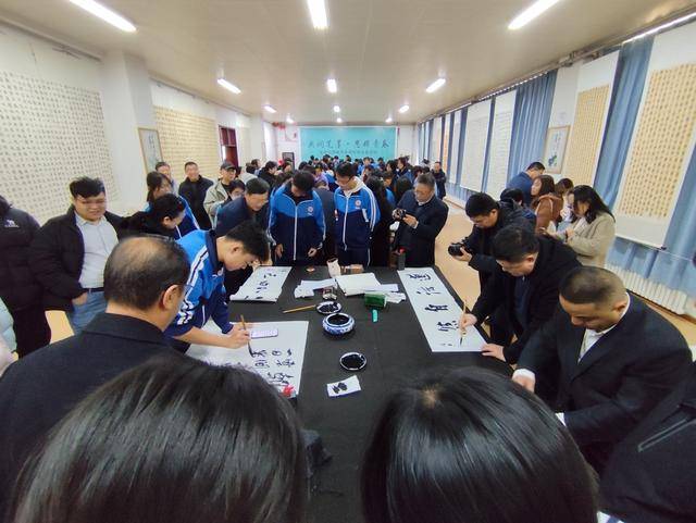 典润笔墨，思耀青春！书法进校园活动走进城阳二中