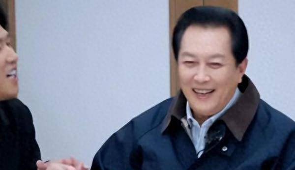 逼原配自杀,割老人韭菜,现又上节目捞金，再多名利都救不了唐国强