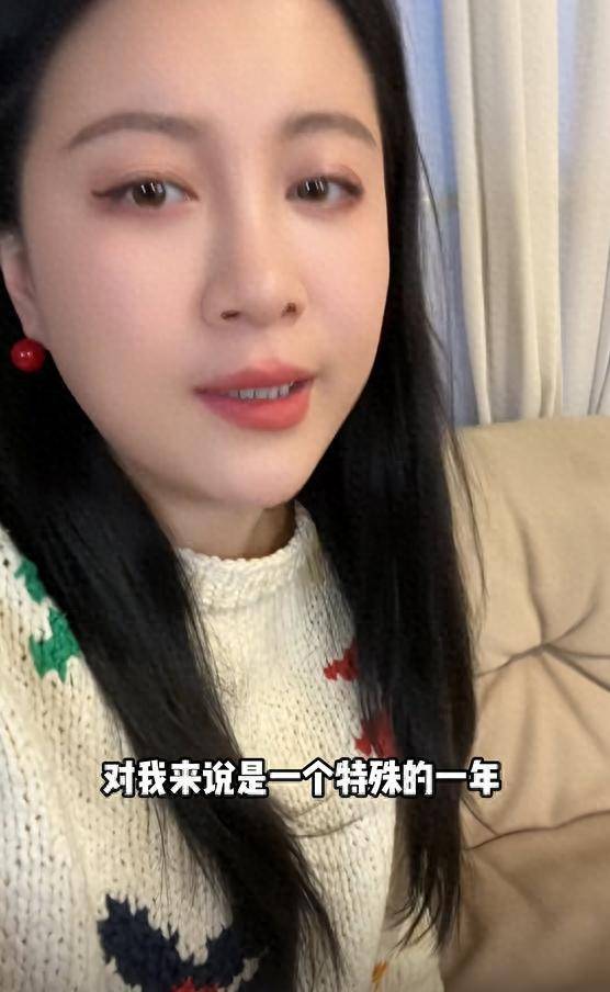 原创            李嘉格离婚4个月后就热恋小11岁男友，妈妈开心，儿女抚养权归她