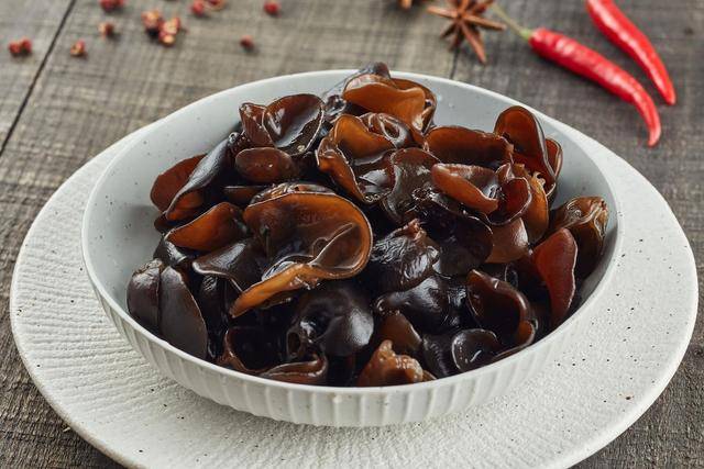 黑木耳被称为“人体清道夫” 冬季推荐你这3种吃法