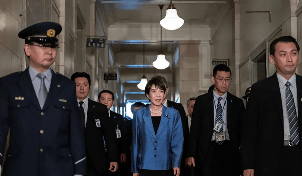 贪腐证据突然被曝光！高市早苗支持率暴跌20%，离下台不远了？