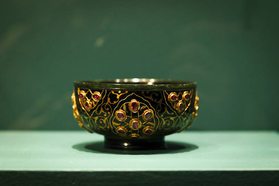 卢浮宫伊斯兰艺术部主任解密“图案的奇迹”：巨型珠宝盒装着文明交融的密码