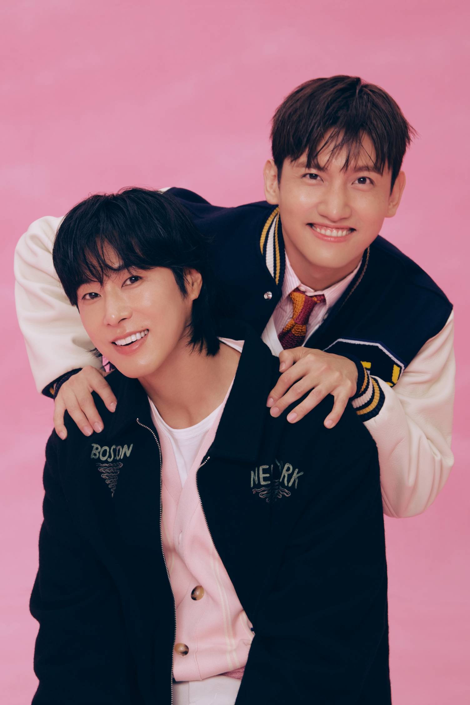 东方神起今日迎来出道22周年！2025年依旧闪耀的传奇级活跃！