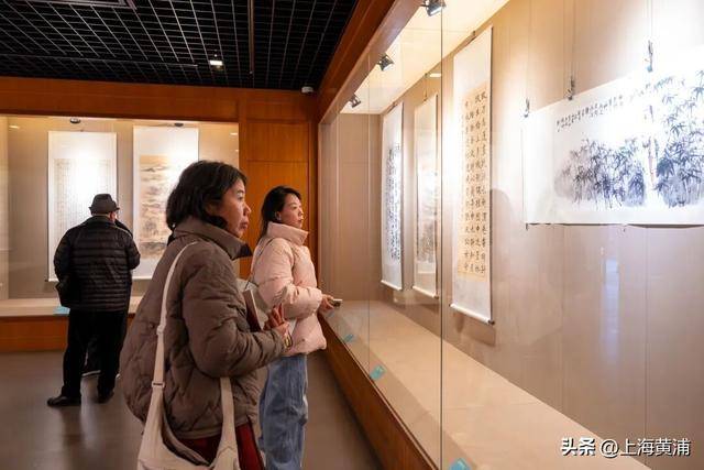 2025年“黄浦杯”社区国画书法比赛获奖作品展开幕