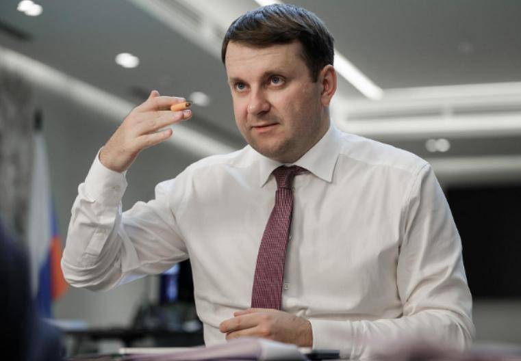 普京政府明确拒绝迁都西伯利亚，与中国合作才是关键，绍伊古的“伟业”彻底落空了！