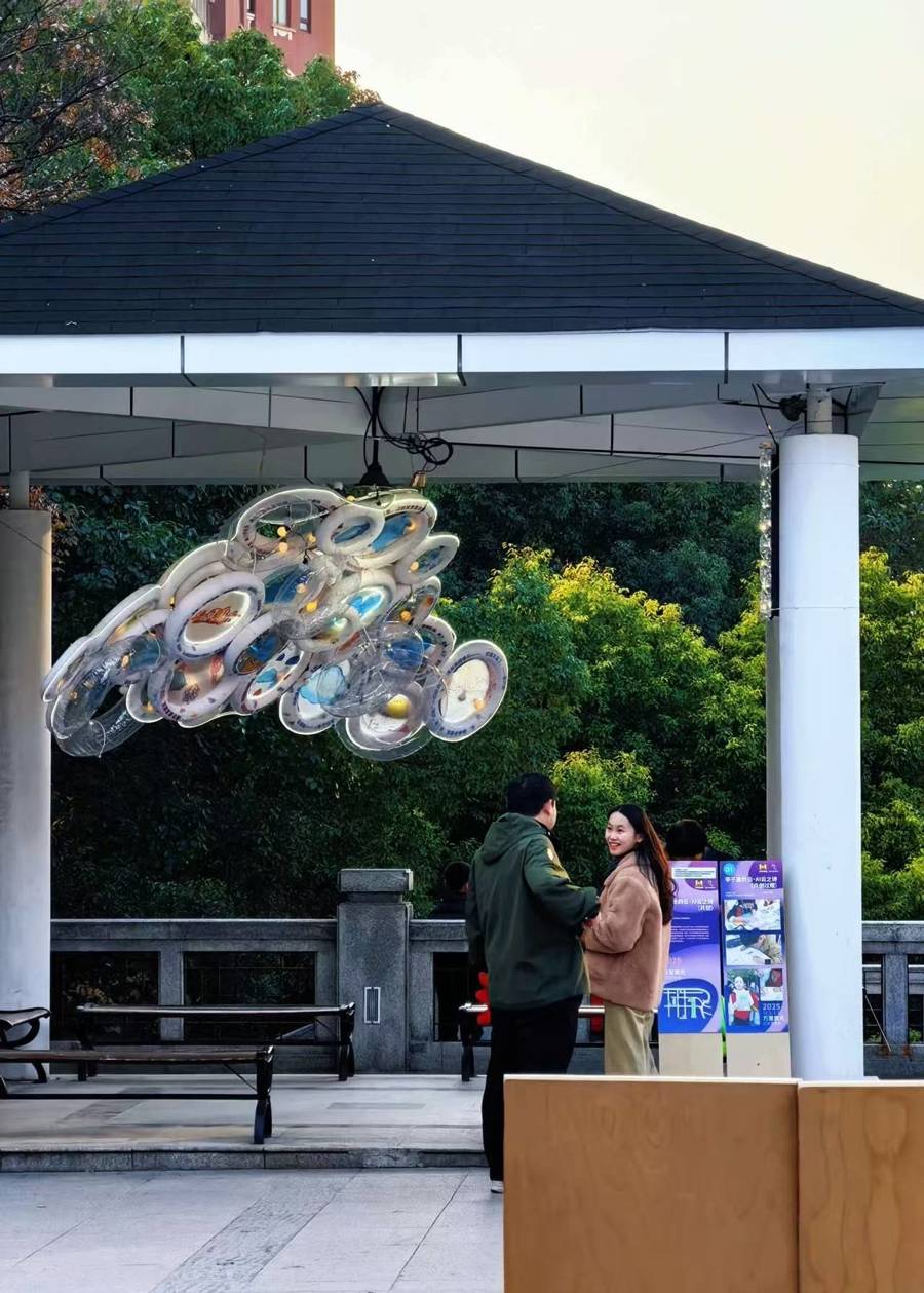 家门口的灯光艺术季，照亮现代化宜居社区的美好愿景