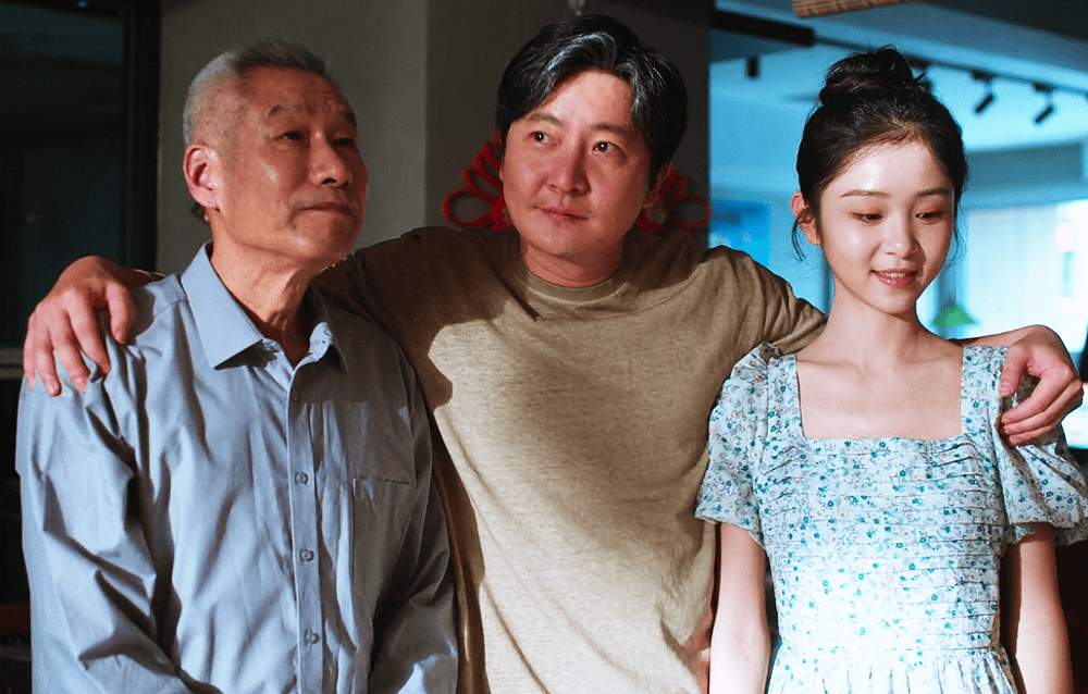 原创            又笑又哭！《老舅》轻喜？死的比刑侦剧还多！通货膨胀但群像鲜活