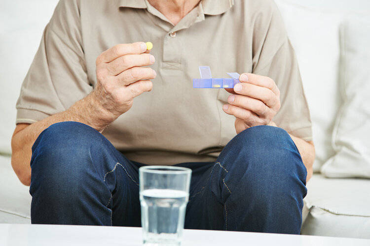 原创            隔天吃一次他汀，降脂效果更好吗？医生忠告：服用他汀，牢记4点