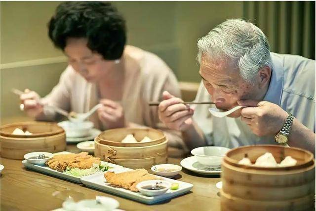 这3种早餐正在“摧毁”你的肾脏！医生：肌酐高的人，劝你要少吃