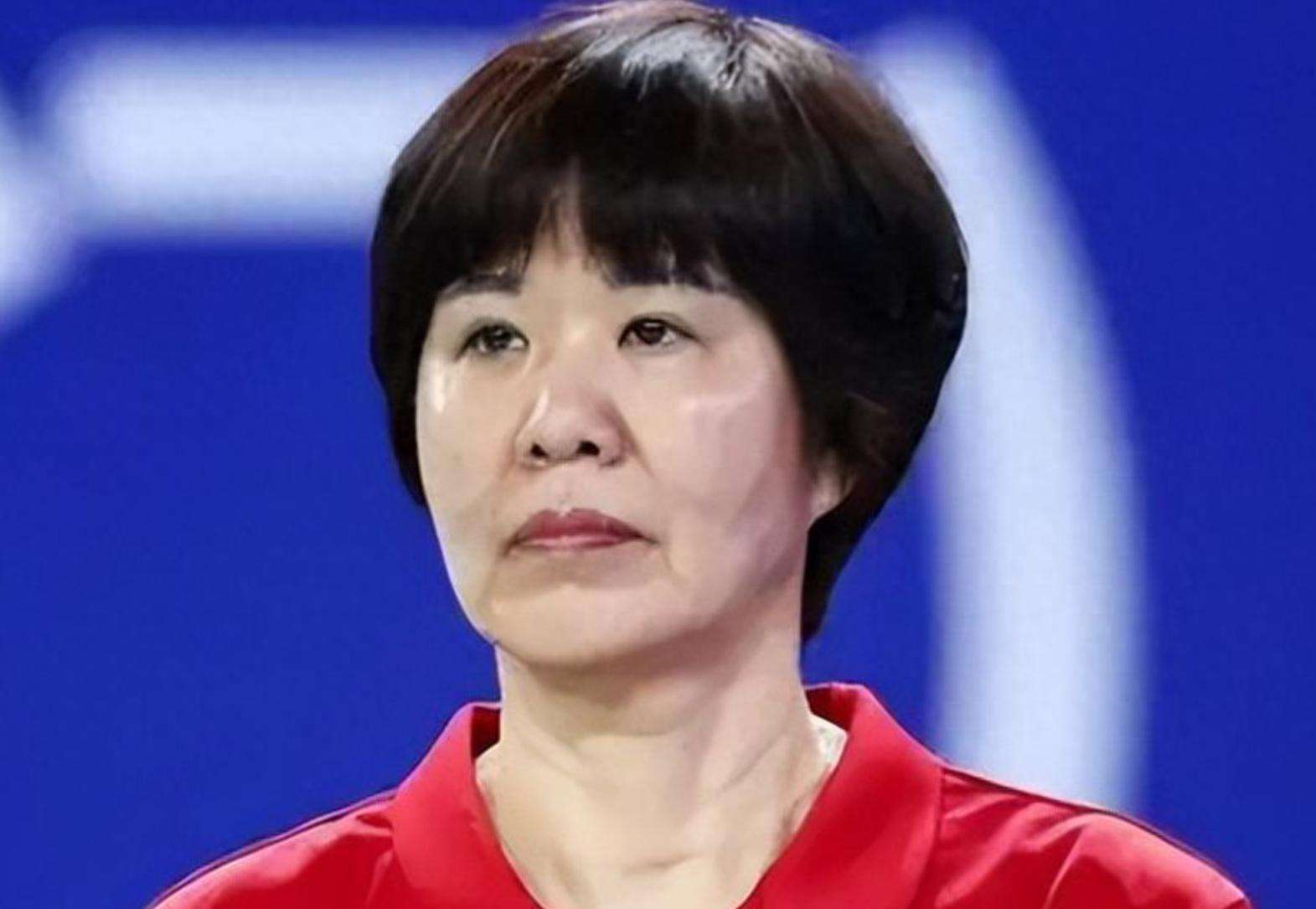 原创            误会太深！直到央视专访揭开郎平真实现状，才明白朱婷说对了