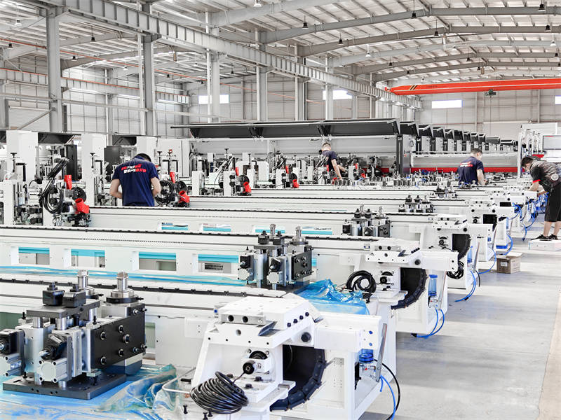 颐迈速派：创新研发，开启板式木工机械新时代