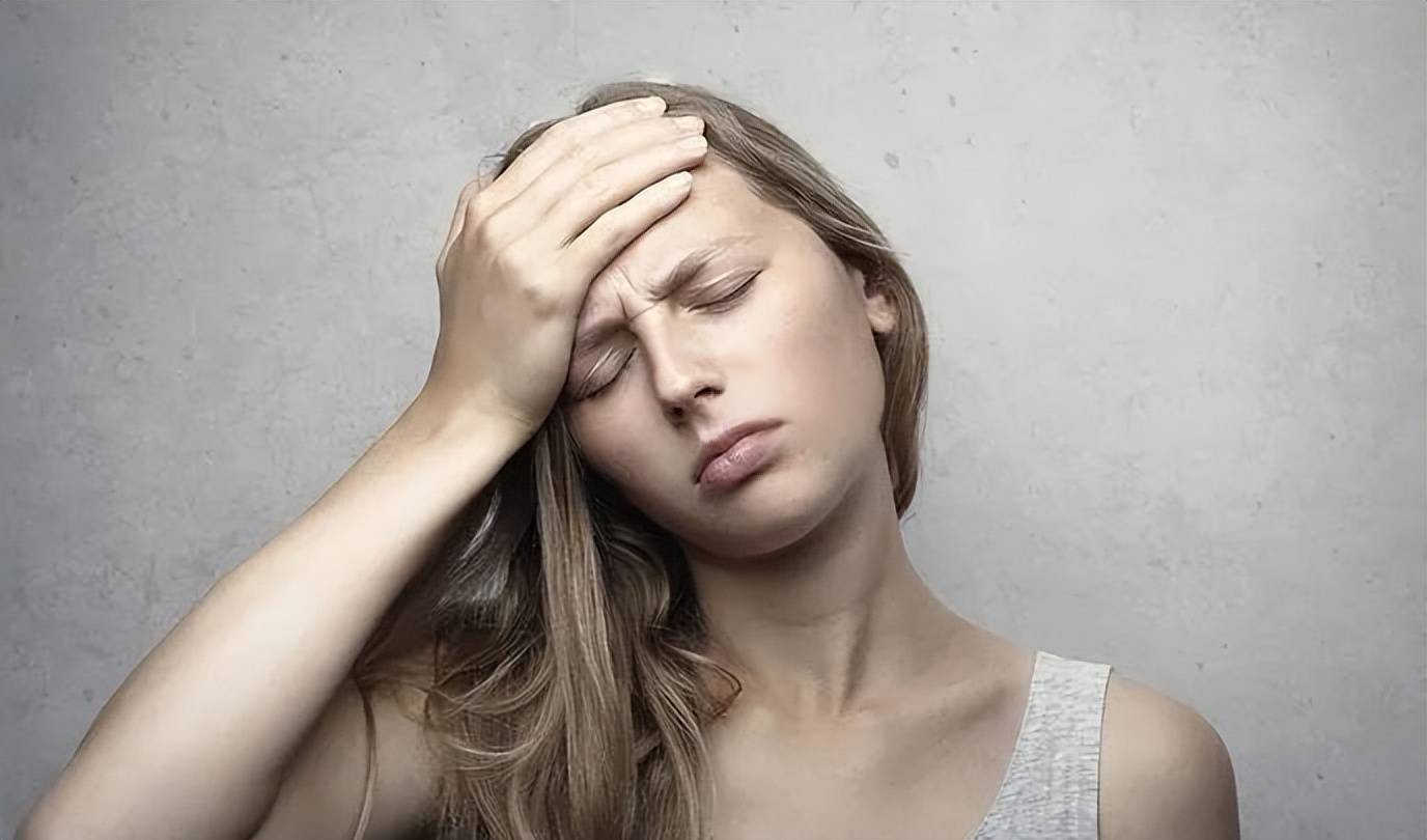 发际线过低不好看怎么呢？