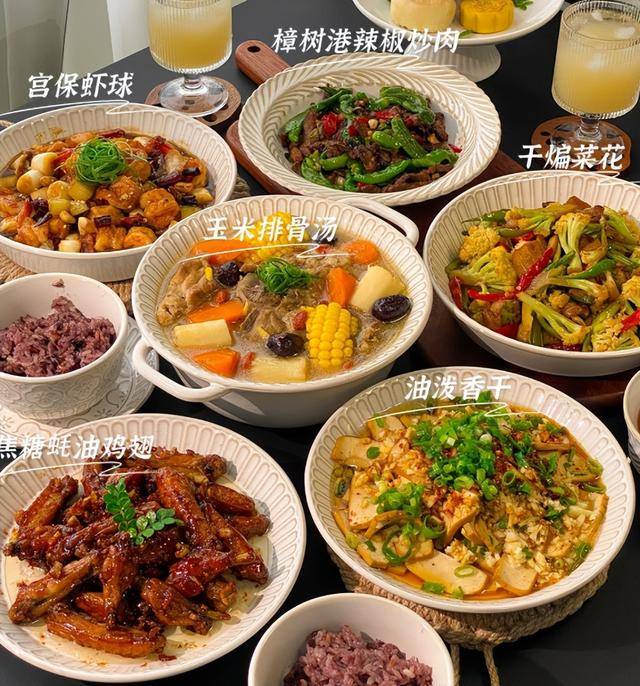 大厨“最讨厌”客人点4道菜，服务员也不愿推荐，不赚钱还麻烦