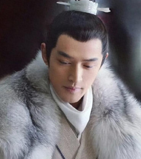 被传患肺癌住院9个月后，胡歌回应过气，担心的事还是发生了