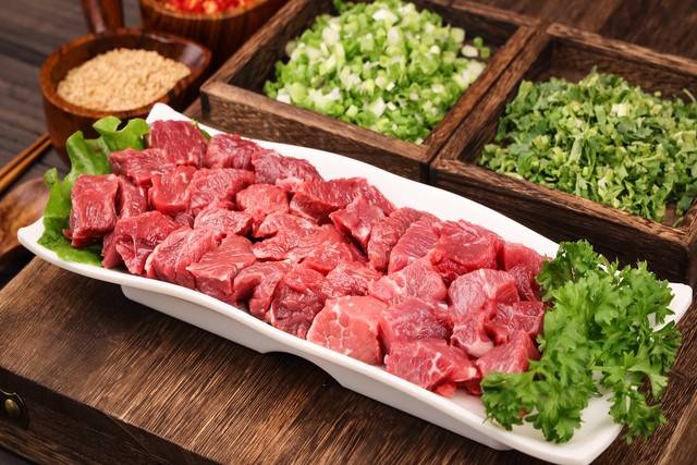 大雪进补正当时，这3种肉比牛羊肉更养人！温补润燥，易消化！