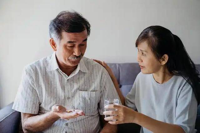 吃降压药不能碰鸡蛋？再次叮嘱：不只鸡蛋，这5物再馋也要管住嘴