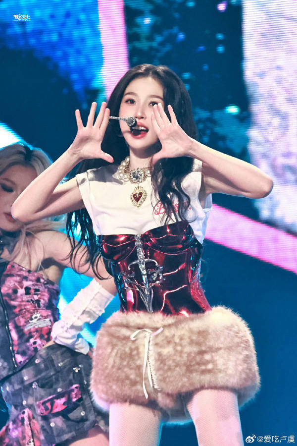 原创            虞书欣生日会唱了小兰花角色歌！全场高光时刻