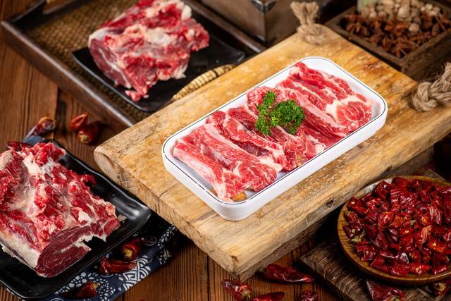 原创            冬天进补，提醒中老年，少吃牛羊肉多吃它，强筋壮骨、补虚弱！