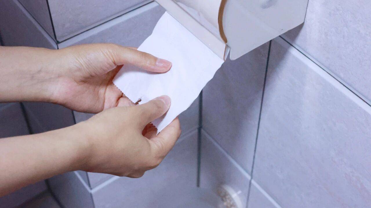 上厕所时出现这3个异常，或是肠道有息肉了，若你也有，尽快检查