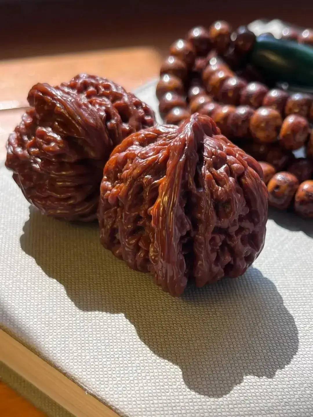 文玩核桃盘出玛瑙红？你那么执着怎么行