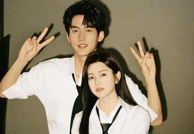 原创            狙击蝴蝶拿捏姐弟恋，42岁陈妍希离婚后活成少女，你羡慕吗？