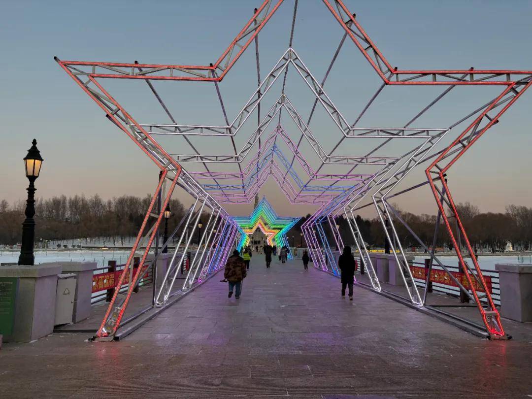 冰雕、雪艺、彩灯夜！长春世界雕塑园冰雪艺术天地火热开启